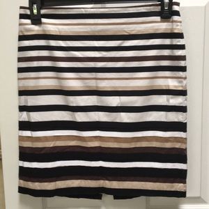 White House Black market skirt